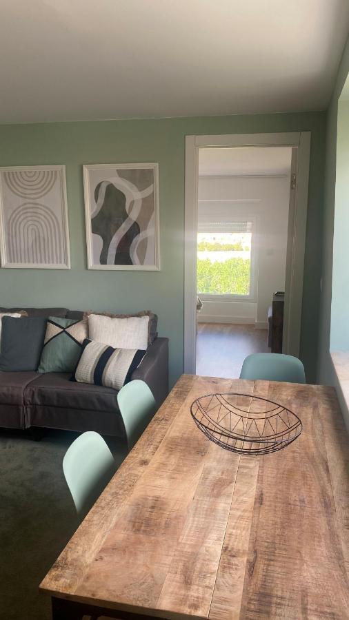 Lisbon, T2 Renewed Duplex With River View, Beato, Apartment Lissabon