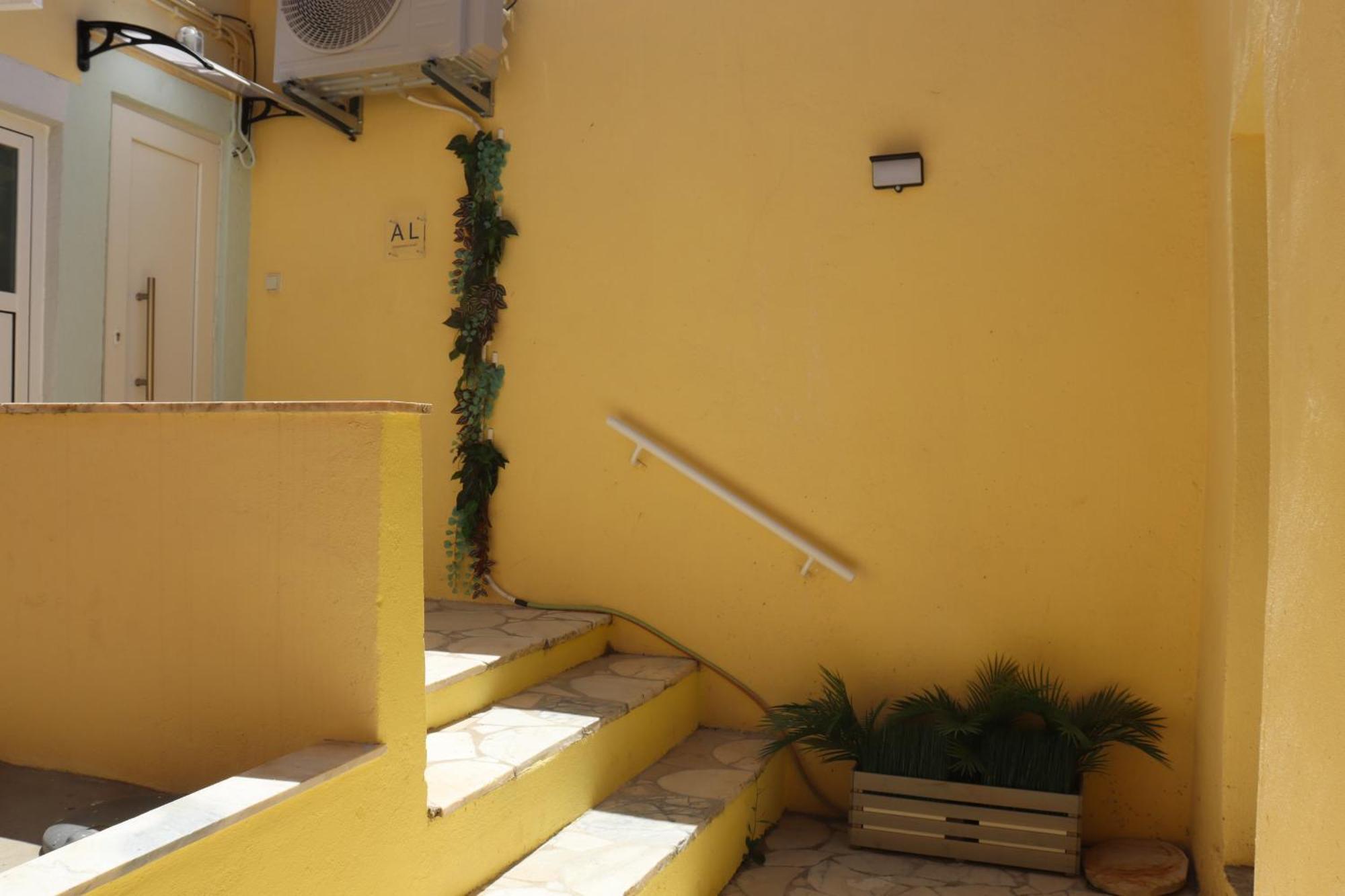 Apartment Lisbon, T2 Renewed Duplex With River View, Beato, Lissabon